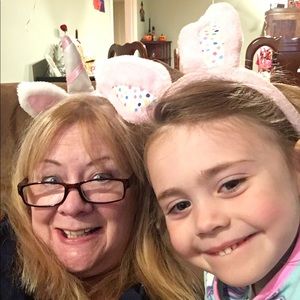 Meet your Posher, Debra